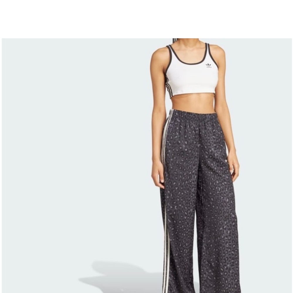 Adidas Leopard Print Satin Wide Leg Track Pants
Size L color carbon